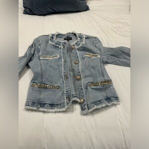Generation love, Frayed denim jacket